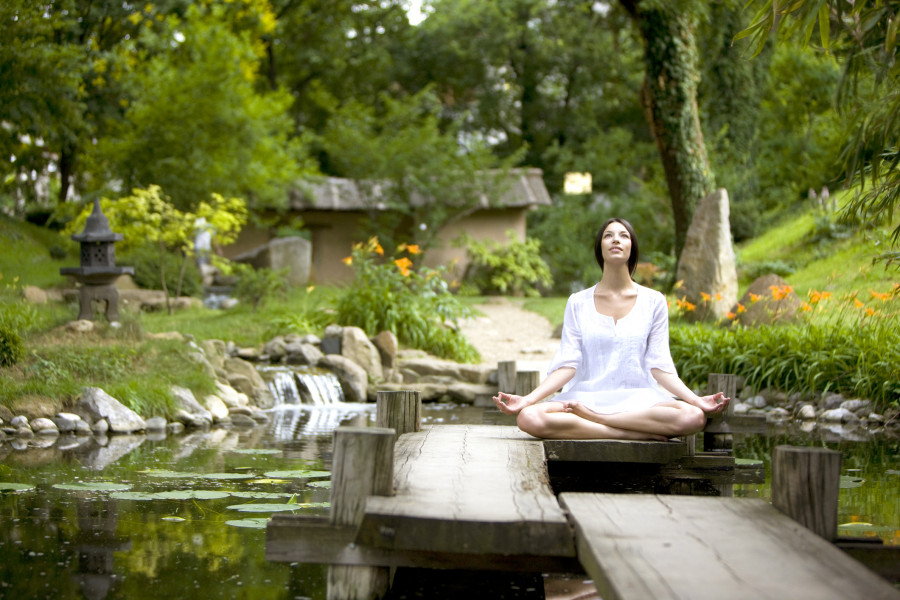 "Yoga, canon 1Ds mark III"